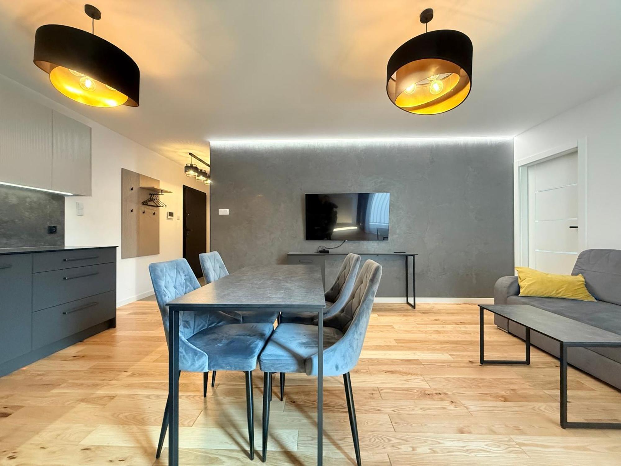 Vistula Avenue Apartment Free Parking, Swimming Pool, Sauna & Gym Kraków Exteriör bild